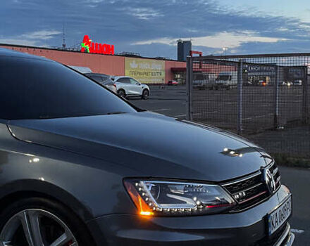 Серый Фольксваген Джетта, объемом двигателя 2 л и пробегом 174 тыс. км за 12000 $, фото 1 на Automoto.ua