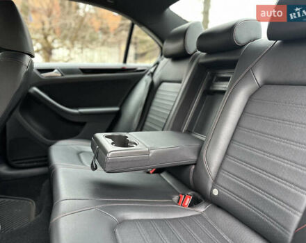 Серый Фольксваген Джетта, объемом двигателя 2 л и пробегом 105 тыс. км за 13800 $, фото 38 на Automoto.ua