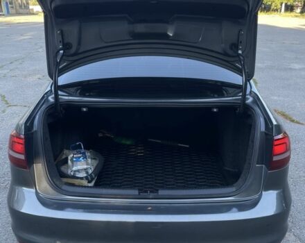 Сірий Фольксваген Джетта, об'ємом двигуна 1.4 л та пробігом 202 тис. км за 8850 $, фото 4 на Automoto.ua