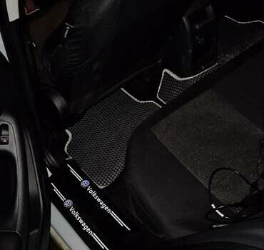 Серый Фольксваген Джетта, объемом двигателя 1.4 л и пробегом 181 тыс. км за 8200 $, фото 7 на Automoto.ua