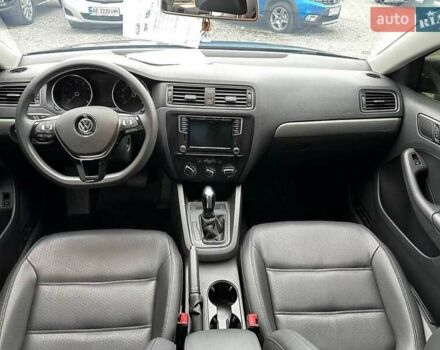 Фольксваген Джетта 2017 в Львове на Automoto.ua Серый Фольксваген Джетта, объемом двигателя 1.4 л и пробегом 64 тыс. км за 12300 $, фото 4 на Automoto.ua