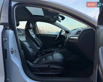 Сірий Фольксваген Джетта, об'ємом двигуна 0 л та пробігом 188 тис. км за 13400 $, фото 67 на Automoto.ua