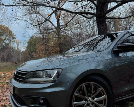 Фольксваген Джетта 2017 в Кременчуге на Automoto.ua Серый Фольксваген Джетта, объемом двигателя 1.4 л и пробегом 92 тыс. км за 13100 $, фото 3 на Automoto.ua