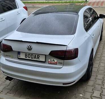 Серый Фольксваген Джетта, объемом двигателя 1.4 л и пробегом 178 тыс. км за 8500 $, фото 1 на Automoto.ua