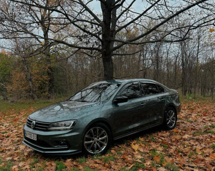 Фольксваген Джетта 2017 в Кременчуге на Automoto.ua Серый Фольксваген Джетта, объемом двигателя 1.4 л и пробегом 92 тыс. км за 13100 $, фото 2 на Automoto.ua