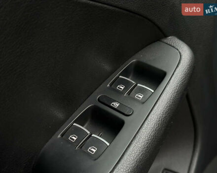 Серый Фольксваген Джетта, объемом двигателя 2 л и пробегом 105 тыс. км за 13800 $, фото 30 на Automoto.ua