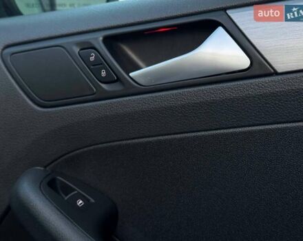 Сірий Фольксваген Джетта, об'ємом двигуна 0 л та пробігом 188 тис. км за 13400 $, фото 66 на Automoto.ua