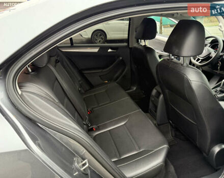 Сірий Фольксваген Джетта, об'ємом двигуна 1.39 л та пробігом 102 тис. км за 12200 $, фото 12 на Automoto.ua