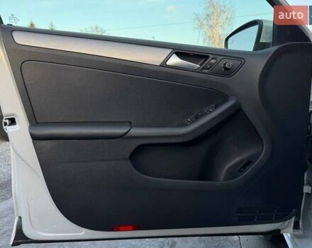 Сірий Фольксваген Джетта, об'ємом двигуна 0 л та пробігом 188 тис. км за 13400 $, фото 25 на Automoto.ua