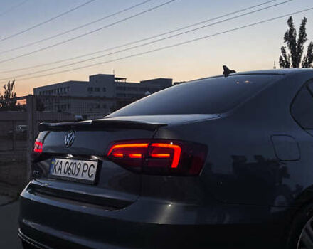 Серый Фольксваген Джетта, объемом двигателя 2 л и пробегом 174 тыс. км за 12000 $, фото 3 на Automoto.ua