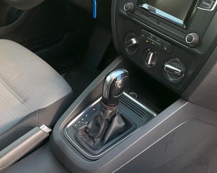 Серый Фольксваген Джетта, объемом двигателя 1.4 л и пробегом 163 тыс. км за 10490 $, фото 5 на Automoto.ua