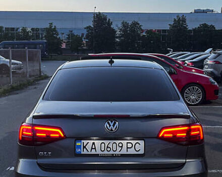 Серый Фольксваген Джетта, объемом двигателя 2 л и пробегом 174 тыс. км за 12000 $, фото 2 на Automoto.ua