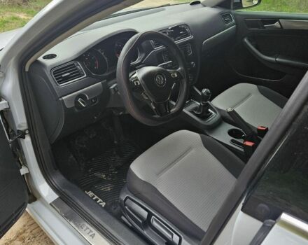 Серый Фольксваген Джетта, объемом двигателя 1.4 л и пробегом 38 тыс. км за 10200 $, фото 5 на Automoto.ua