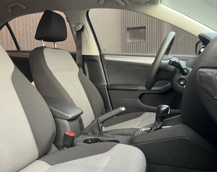 Серый Фольксваген Джетта, объемом двигателя 1.4 л и пробегом 100 тыс. км за 11400 $, фото 11 на Automoto.ua