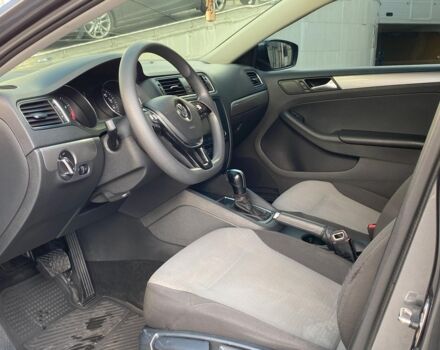 Серый Фольксваген Джетта, объемом двигателя 1.4 л и пробегом 163 тыс. км за 10490 $, фото 3 на Automoto.ua