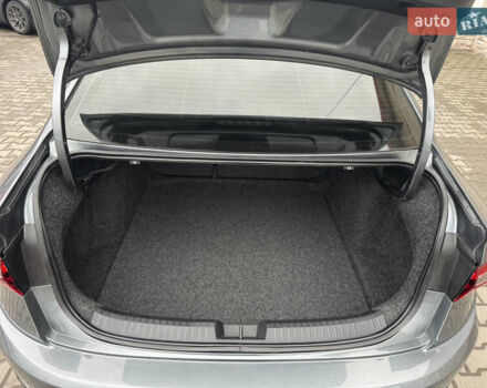 Серый Фольксваген Джетта, объемом двигателя 1.4 л и пробегом 184 тыс. км за 11500 $, фото 33 на Automoto.ua