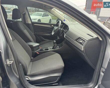 Серый Фольксваген Джетта, объемом двигателя 1.4 л и пробегом 184 тыс. км за 11500 $, фото 26 на Automoto.ua