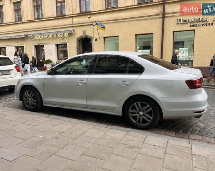 Фольксваген Джетта 2018 в Львове на Automoto.ua Серый Фольксваген Джетта, объемом двигателя 1.4 л и пробегом 92 тыс. км за 9990 $, фото 2 на Automoto.ua