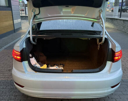 Серый Фольксваген Джетта, объемом двигателя 1.4 л и пробегом 143 тыс. км за 14800 $, фото 51 на Automoto.ua