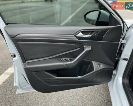 Сірий Фольксваген Джетта, об'ємом двигуна 1.4 л та пробігом 50 тис. км за 13499 $, фото 18 на Automoto.ua