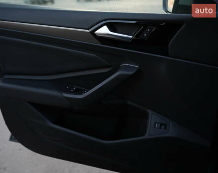 Сірий Фольксваген Джетта, об'ємом двигуна 1.4 л та пробігом 60 тис. км за 18900 $, фото 50 на Automoto.ua