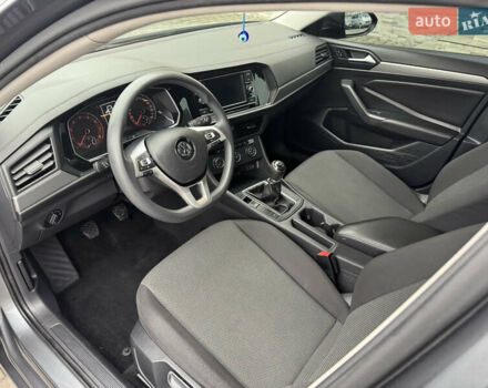 Серый Фольксваген Джетта, объемом двигателя 1.4 л и пробегом 184 тыс. км за 11500 $, фото 16 на Automoto.ua