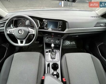 Серый Фольксваген Джетта, объемом двигателя 1.39 л и пробегом 47 тыс. км за 14499 $, фото 1 на Automoto.ua