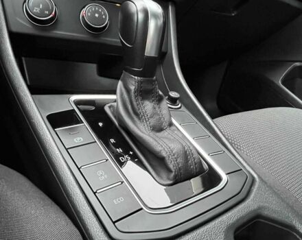 Сірий Фольксваген Джетта, об'ємом двигуна 1.4 л та пробігом 47 тис. км за 14499 $, фото 14 на Automoto.ua