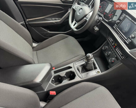 Серый Фольксваген Джетта, объемом двигателя 1.4 л и пробегом 184 тыс. км за 11500 $, фото 29 на Automoto.ua