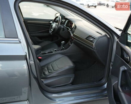 Сірий Фольксваген Джетта, об'ємом двигуна 1.4 л та пробігом 60 тис. км за 18900 $, фото 33 на Automoto.ua