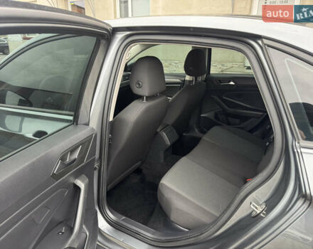 Серый Фольксваген Джетта, объемом двигателя 1.4 л и пробегом 184 тыс. км за 11500 $, фото 31 на Automoto.ua