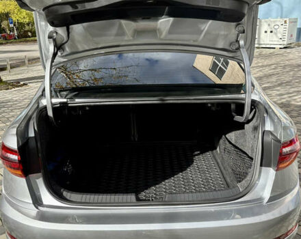 Фольксваген Джетта 2019 в Тернополе на Automoto.ua Серый Фольксваген Джетта, объемом двигателя 1.4 л и пробегом 72 тыс. км за 14700 $, фото 17 на Automoto.ua