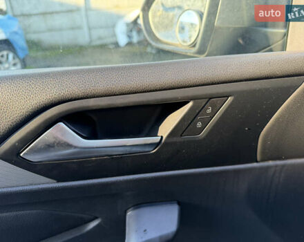 Серый Фольксваген Джетта, объемом двигателя 1.4 л и пробегом 161 тыс. км за 9999 $, фото 20 на Automoto.ua