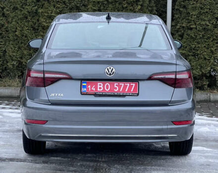 Серый Фольксваген Джетта, объемом двигателя 1.4 л и пробегом 46 тыс. км за 15500 $, фото 5 на Automoto.ua