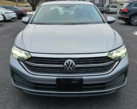 Серый Фольксваген Джетта, объемом двигателя 1.5 л и пробегом 13 тыс. км за 9000 $, фото 1 на Automoto.ua