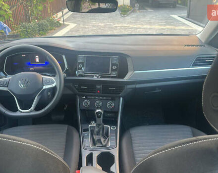 Серый Фольксваген Джетта, объемом двигателя 1.5 л и пробегом 6 тыс. км за 20999 $, фото 8 на Automoto.ua