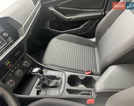 Сірий Фольксваген Джетта, об'ємом двигуна 1.5 л та пробігом 7 тис. км за 19800 $, фото 34 на Automoto.ua