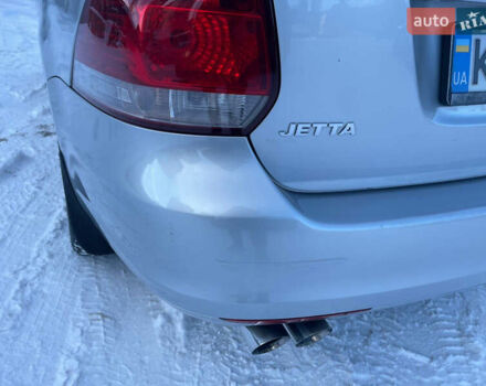 Серый Фольксваген Джетта, объемом двигателя 1.97 л и пробегом 205 тыс. км за 8800 $, фото 10 на Automoto.ua