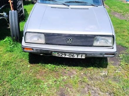 Серый Фольксваген Джетта, объемом двигателя 1.3 л и пробегом 200 тыс. км за 350 $, фото 1 на Automoto.ua