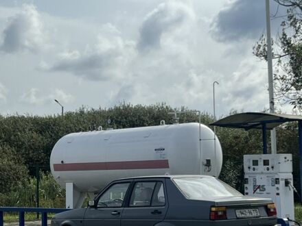 Сірий Фольксваген Джетта, об'ємом двигуна 1.8 л та пробігом 570 тис. км за 550 $, фото 1 на Automoto.ua