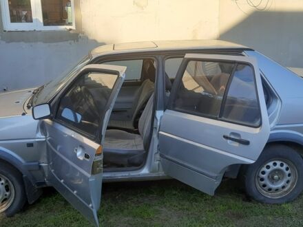 Фольксваген Джетта 1990 у Сарнах на Automoto.ua Сірий Фольксваген Джетта, об'ємом двигуна 0 л та пробігом 350 тис. км за 450 $, фото 1 на Automoto.ua