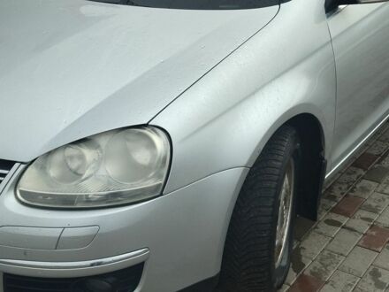 Фольксваген Джетта 2005 в Городенке на Automoto.ua Серый Фольксваген Джетта, объемом двигателя 2 л и пробегом 290 тыс. км за 4900 $, фото 1 на Automoto.ua