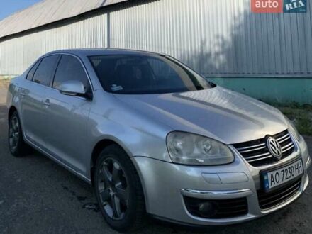 Фольксваген Джетта 2005 в Мукачеве на Automoto.ua Серый Фольксваген Джетта, объемом двигателя 2 л и пробегом 290 тыс. км за 4750 $, фото 1 на Automoto.ua