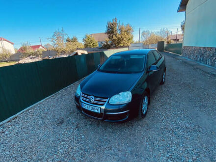 Серый Фольксваген Джетта, объемом двигателя 1.6 л и пробегом 227 тыс. км за 5500 $, фото 1 на Automoto.ua