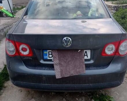 Сірий Фольксваген Джетта, об'ємом двигуна 1.6 л та пробігом 270 тис. км за 4700 $, фото 1 на Automoto.ua