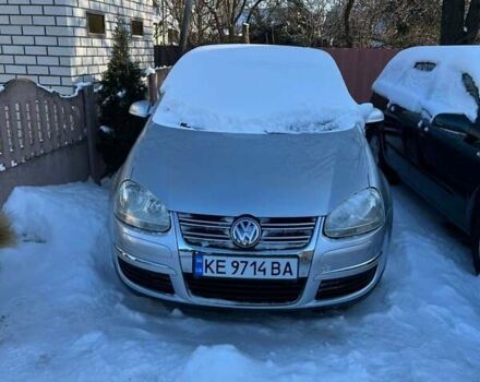 Серый Фольксваген Джетта, объемом двигателя 1.6 л и пробегом 255 тыс. км за 6000 $, фото 1 на Automoto.ua