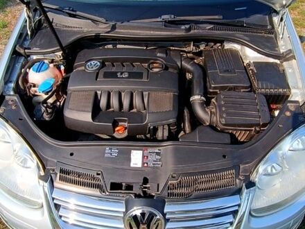 Сірий Фольксваген Джетта, об'ємом двигуна 1.6 л та пробігом 192 тис. км за 5999 $, фото 1 на Automoto.ua