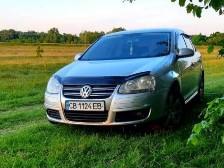 Фольксваген Джетта 2006 в Конотопе на Automoto.ua Серый Фольксваген Джетта, объемом двигателя 1.6 л и пробегом 244 тыс. км за 4850 $, фото 1 на Automoto.ua