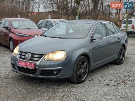 Сірий Фольксваген Джетта, об'ємом двигуна 1.6 л та пробігом 228 тис. км за 6450 $, фото 1 на Automoto.ua