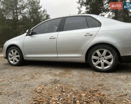 Сірий Фольксваген Джетта, об'ємом двигуна 1.6 л та пробігом 179 тис. км за 4000 $, фото 1 на Automoto.ua